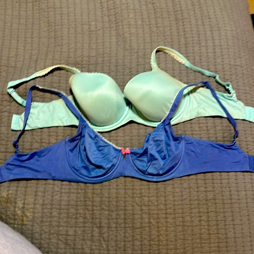 👙👙👙VICTORIA’S SECRET 2-BRA SET IN BODY BY VICTORIA 👙👙👙